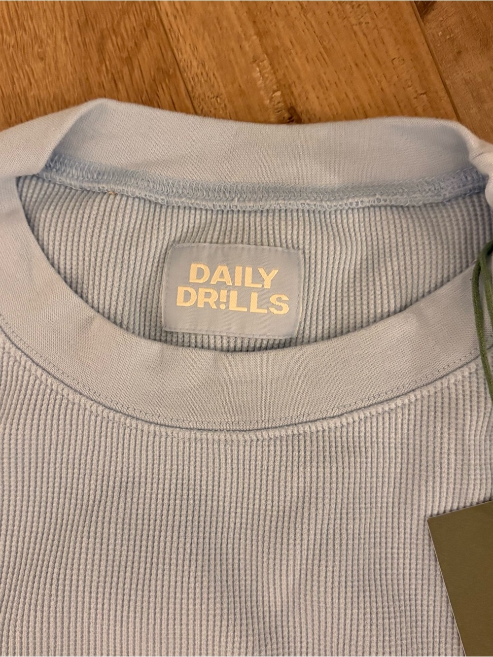 NWT Daily Drills Oversized Thermal with super short- Powder - Picture 2 of 2